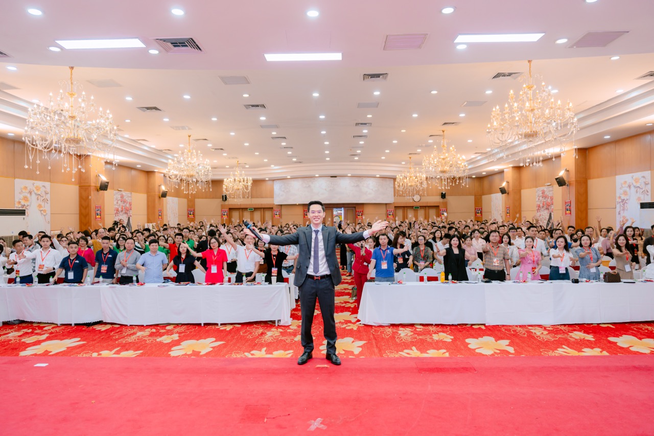 CHƯƠNG TRÌNH BUSINESS SUMMIT